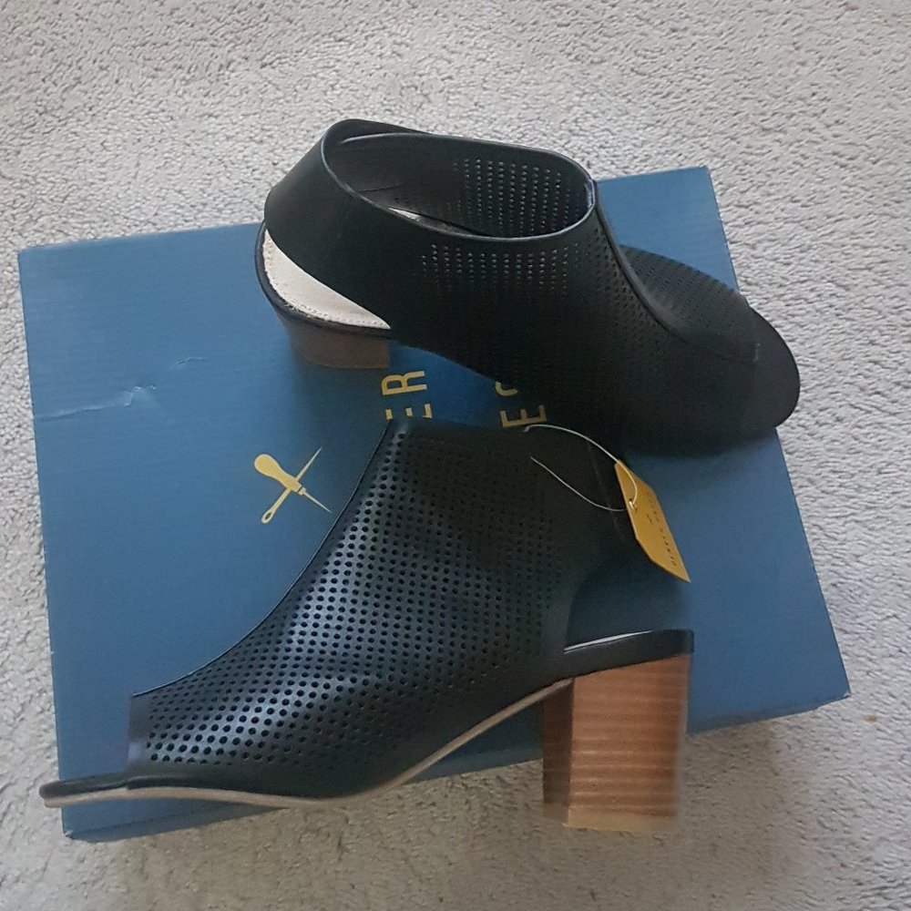 Black vegan leather shoes